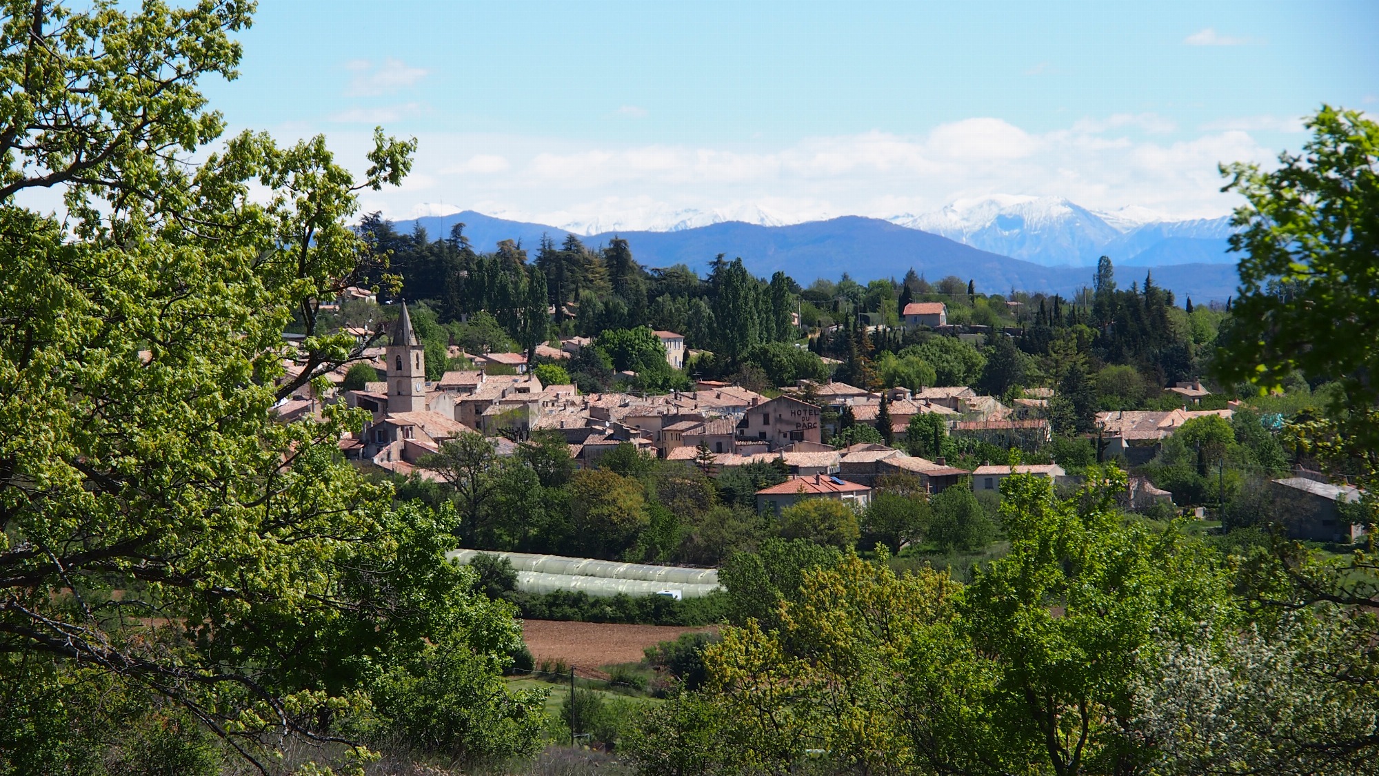 Aire municipale de Saint Etienne Les Orgues — photo 2