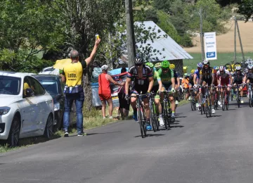 Coureurs sur le Tour de France dans les Alpes de Haute Provence