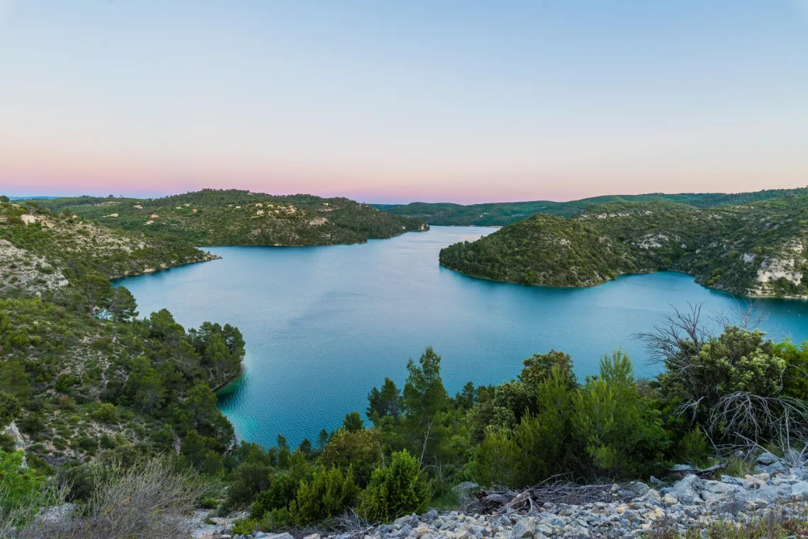 Lac d' Esparron-de-Verdon ©AD04/Teddy Verneuil