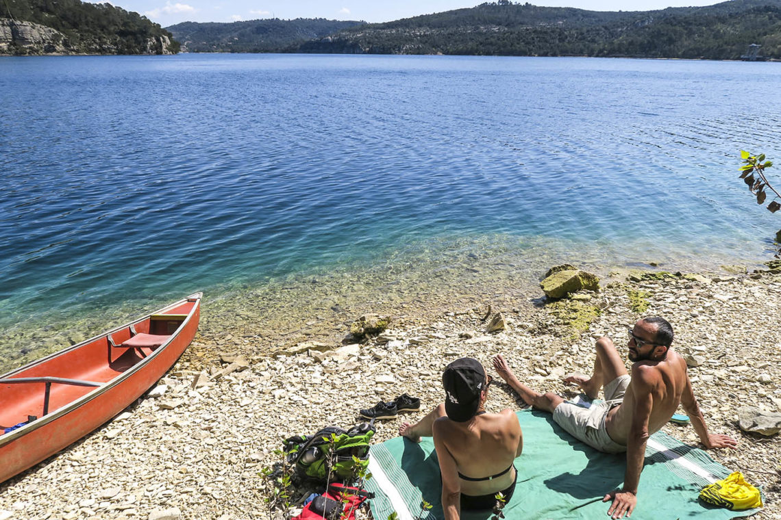 Balade en canoë sur le lac d'Esparron de Verdon ©AD04-Thibaut Vergoz