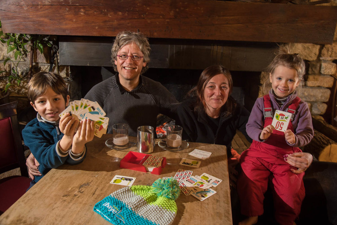 Vacances à la neige en famille à la station de ski Le Sauze ©AD04-Luka Leroy