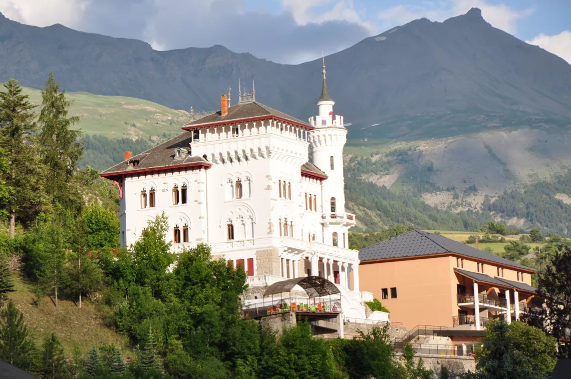 Une des villas mexicaine, le Château des Magnans à Jausiers