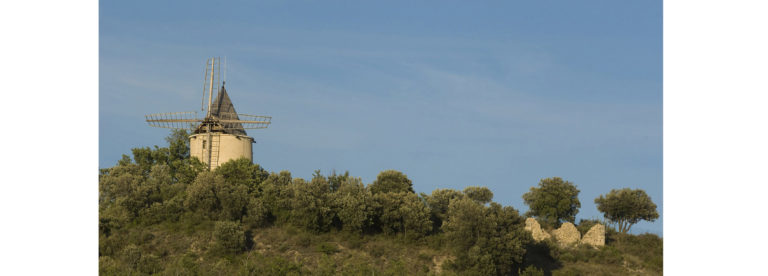 Moulin à vent de Montfuron ©AD04-Michel Boutin